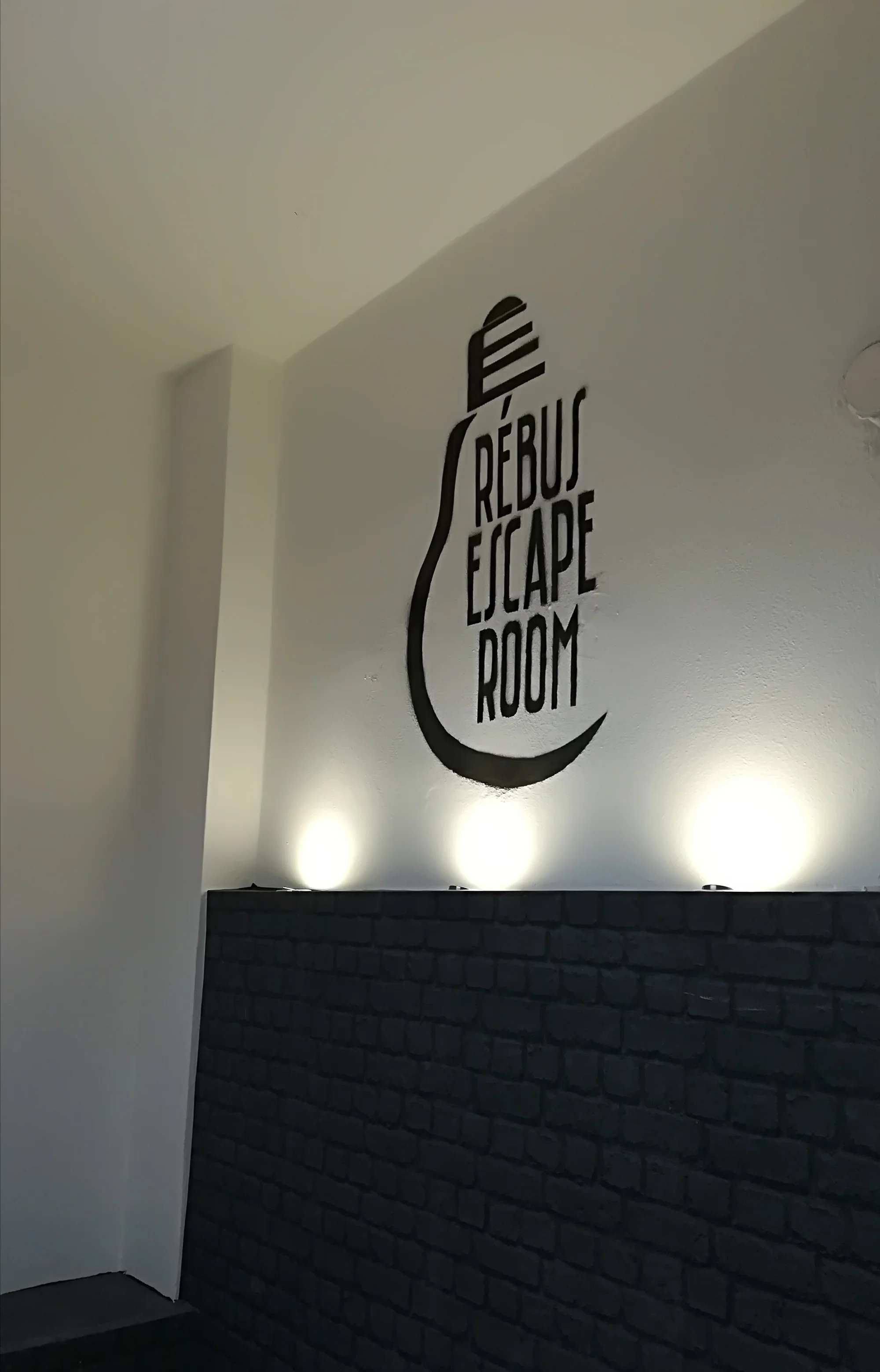 Napínavé únikové hry až pro 5 hráčů: Detektivka a Hotel Clayton