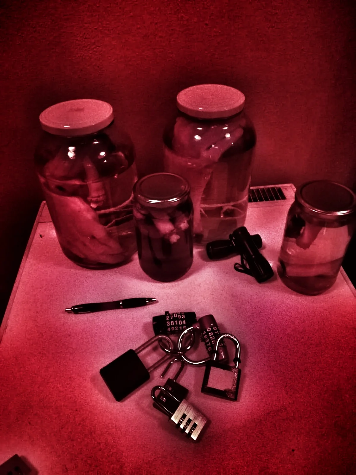 Napínavé únikové hry až pro 5 hráčů: Detektivka a Hotel Clayton