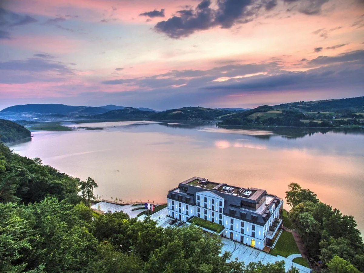 Luxusní pobyt v 5* hotelu u jezera: skvělé jídlo a wellness s výhledem
