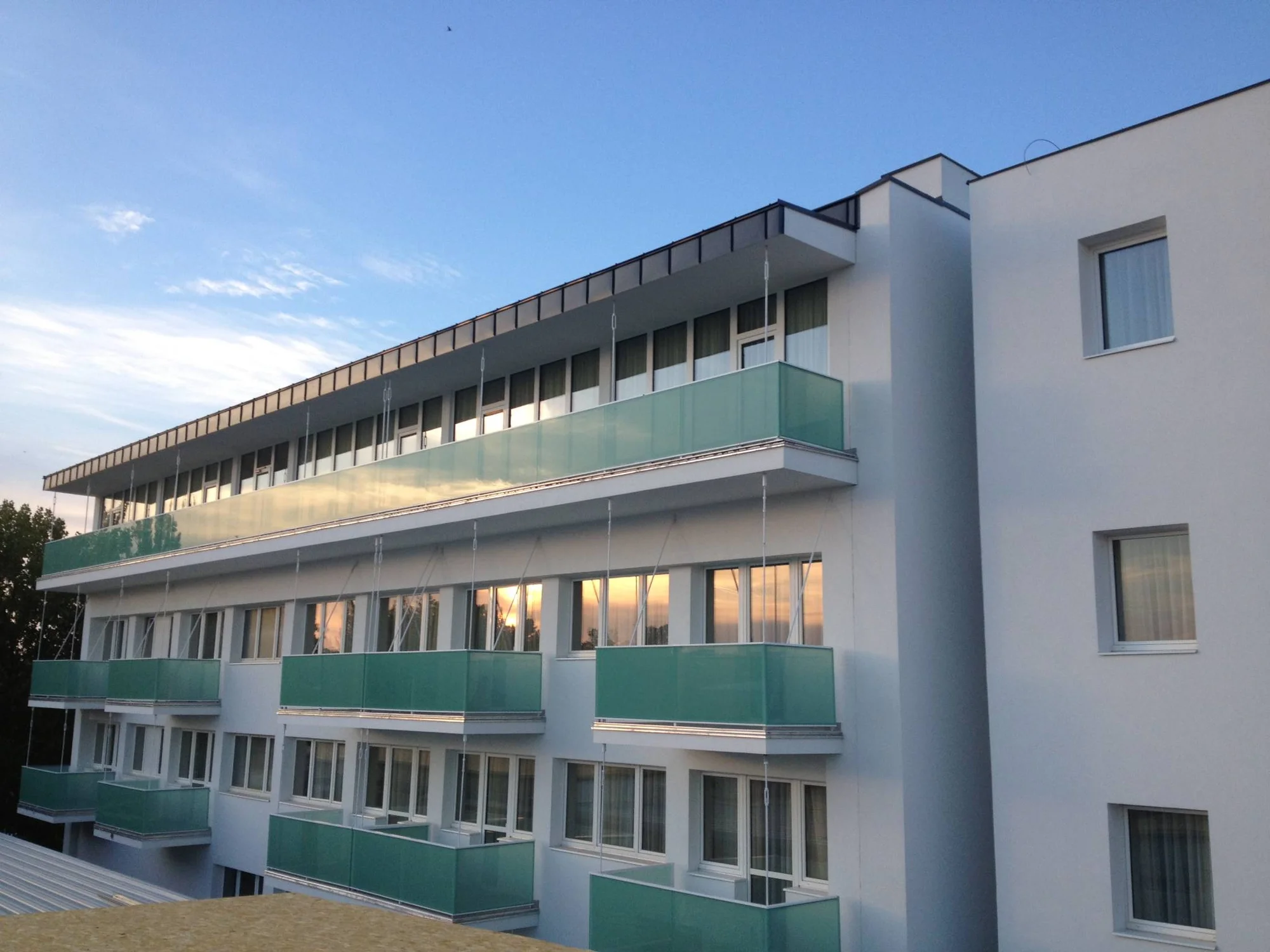 Pobyt ve 4* hotelu 200 m od největších termálů v Evropě: polopenze a neomezená sauna