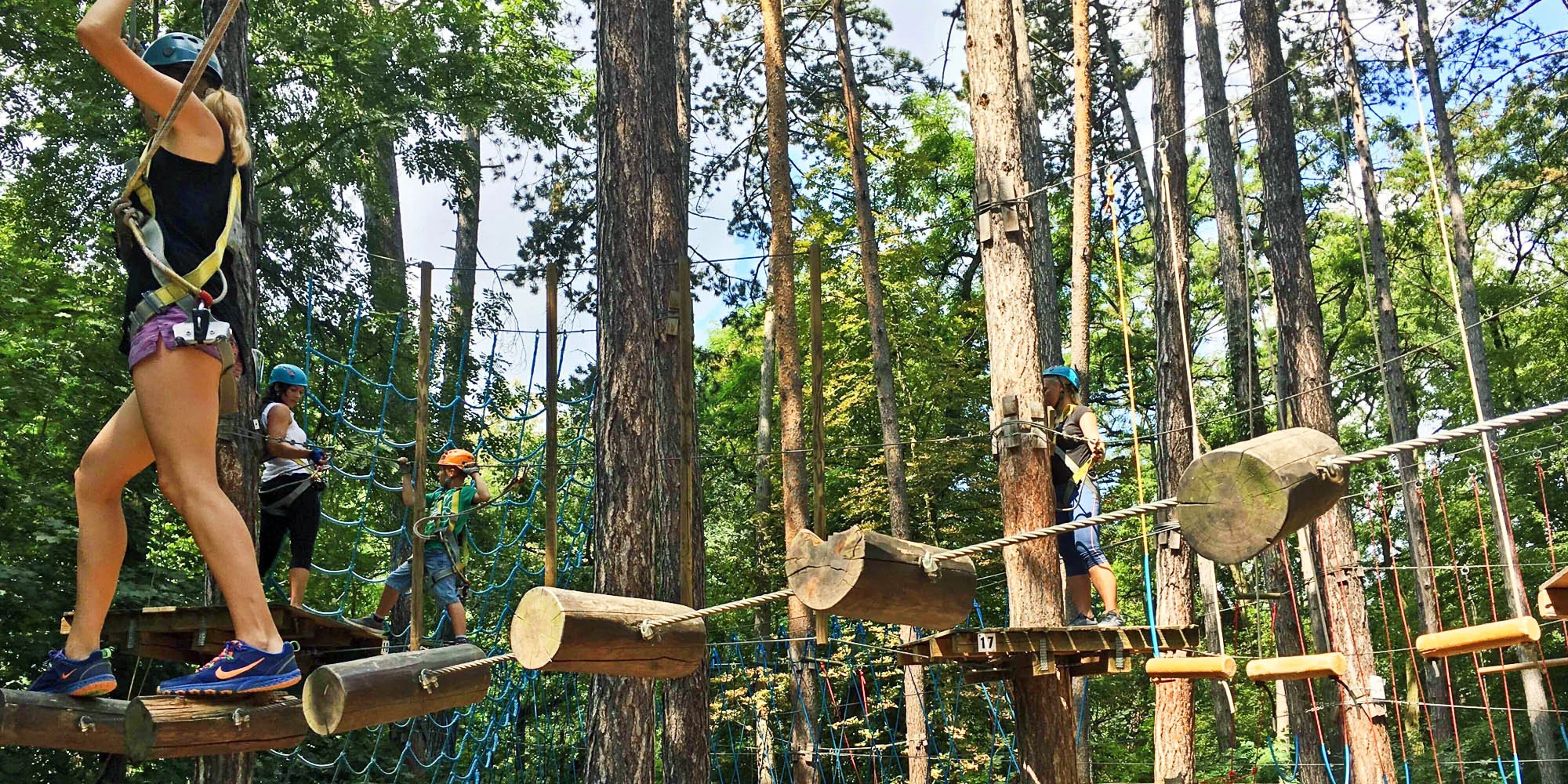 Odlepte se od země: vstupy do lanového centra Jungle Park pro děti i dospělé