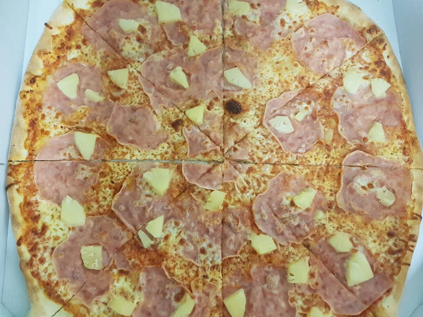 Pizza v Bohnicích podle výběru: 40 cm nebo 2 pizzy o průměru 32 cm