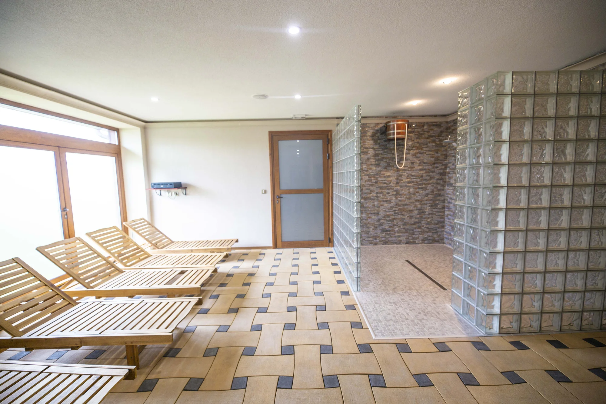 Za romantikou a relaxem: pobyt v resortu Vigvam s polopenzí, wellness i vinnou degustací
