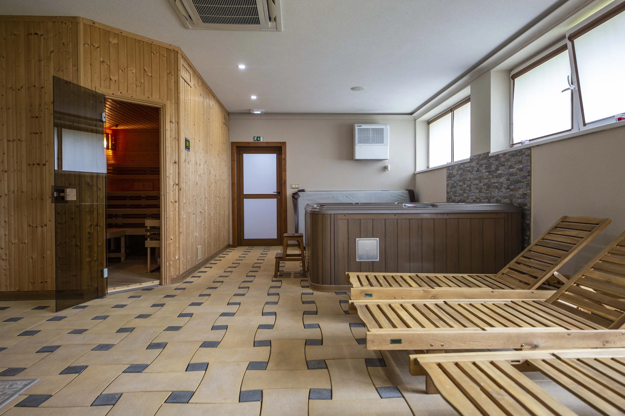 Za romantikou a relaxem: pobyt v resortu Vigvam s polopenzí, wellness i vinnou degustací