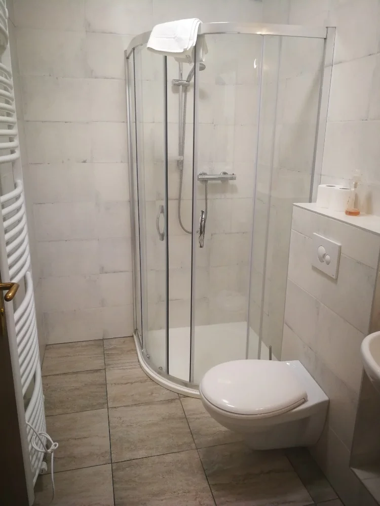 Venkovská idyla v rodinném penzionu v Babiččině údolí: snídaně i privátní wellness