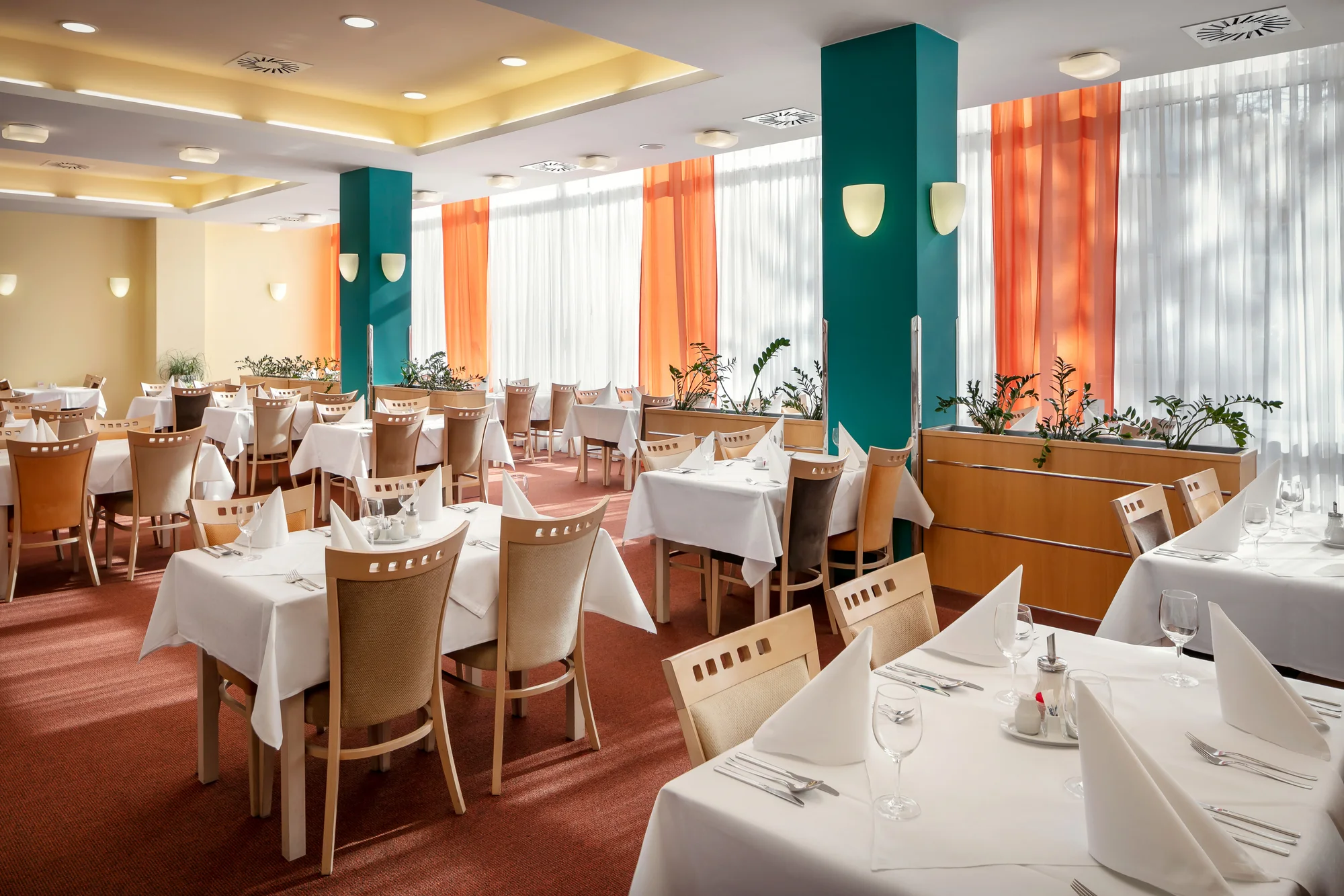 Wellness pobyt v Karlových Varech ve Spa Resortu Sanssouci****: polopenze, procedury i CBD program