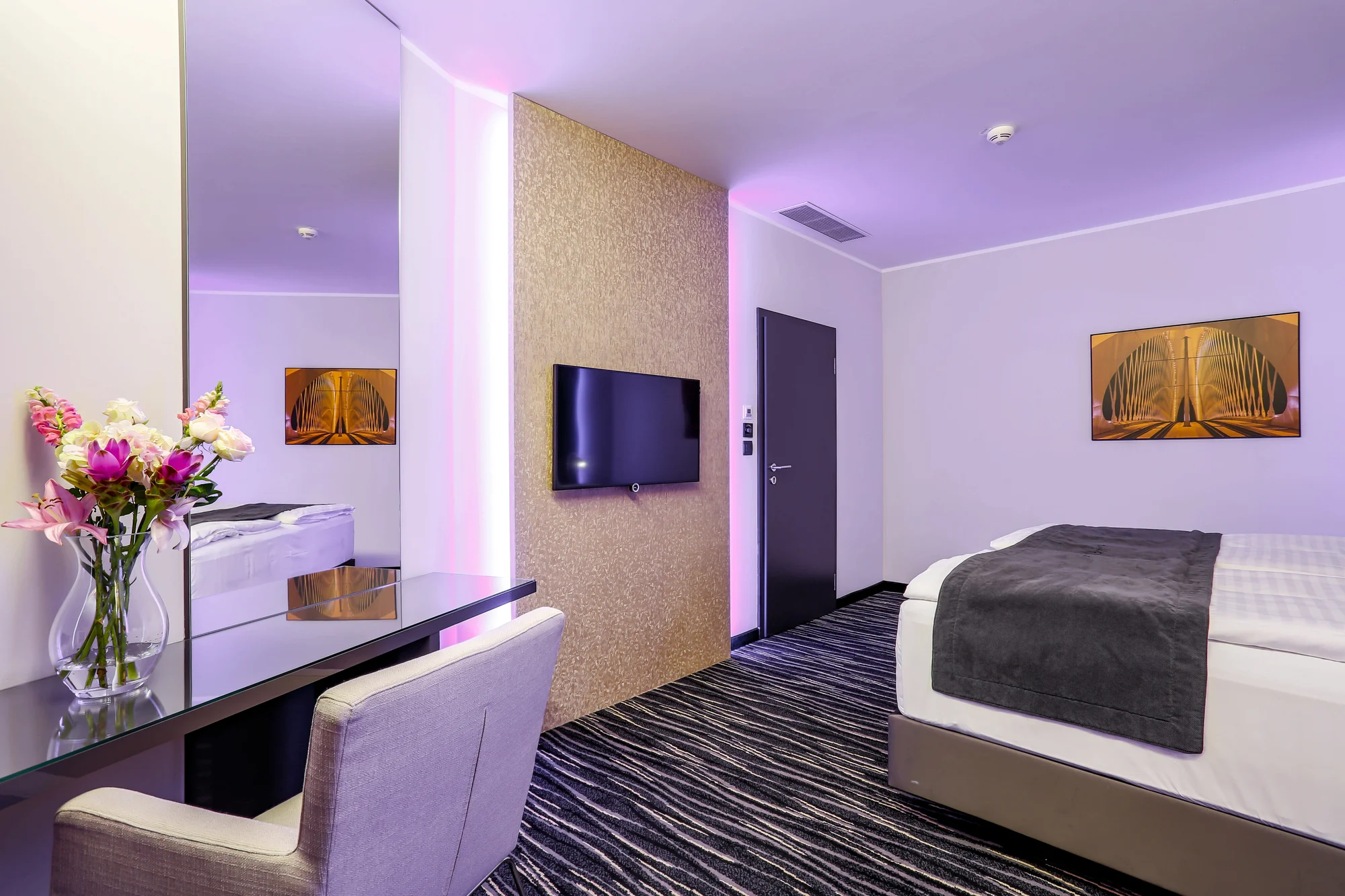 Pobyt v hotelu v Tančícím domě s krásným výhledem vč. snídaně i menu od Ondřeje Slaniny