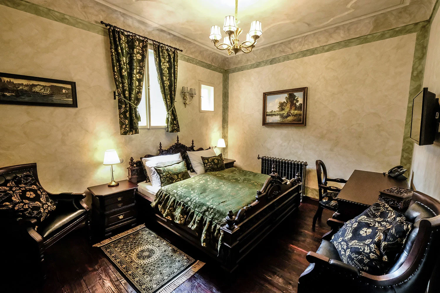 Luxus s nádechem historie: hotel v centru Českého Krumlova se snídaní i wellness relaxací