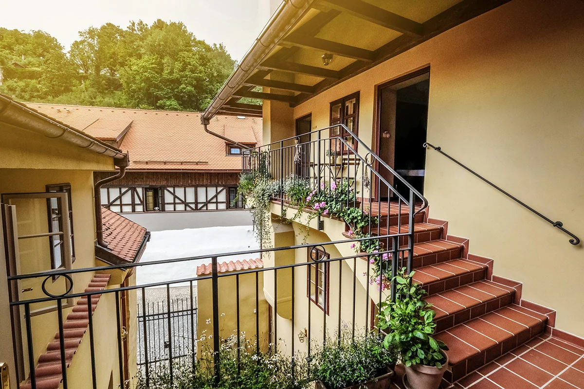 Luxus s nádechem historie: hotel v centru Českého Krumlova se snídaní i wellness relaxací