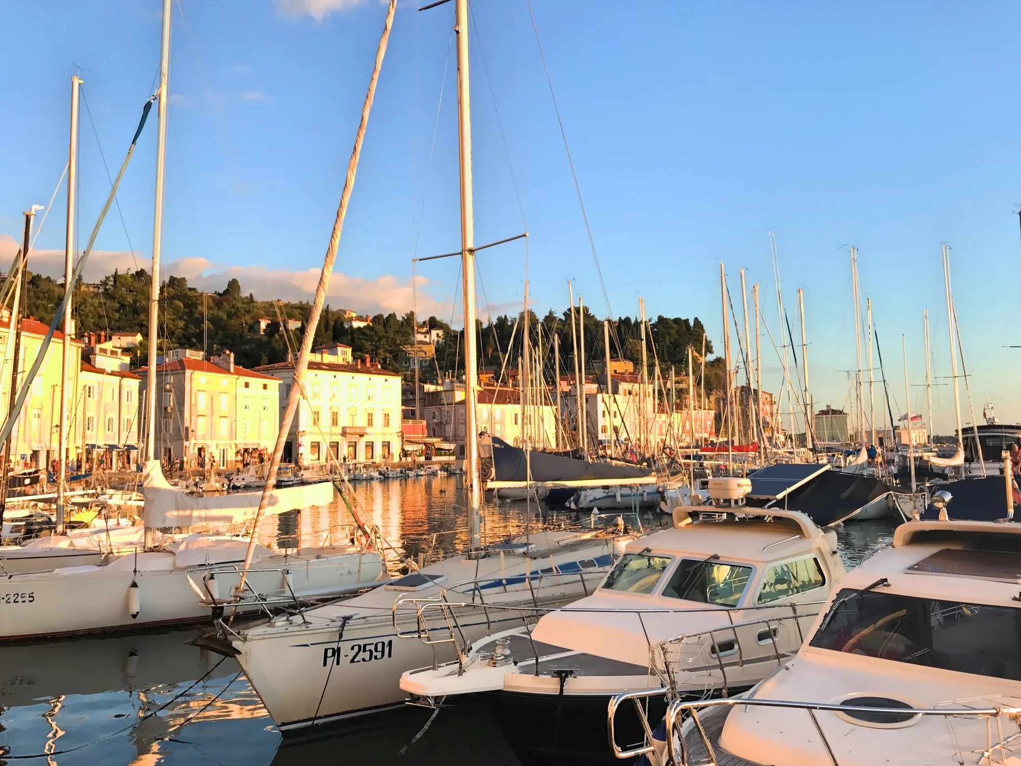 Pětidenní poznávací zájezd do Slovinska: průvodce a hotel, od Lublaně přes Bled a Triglav až k moři