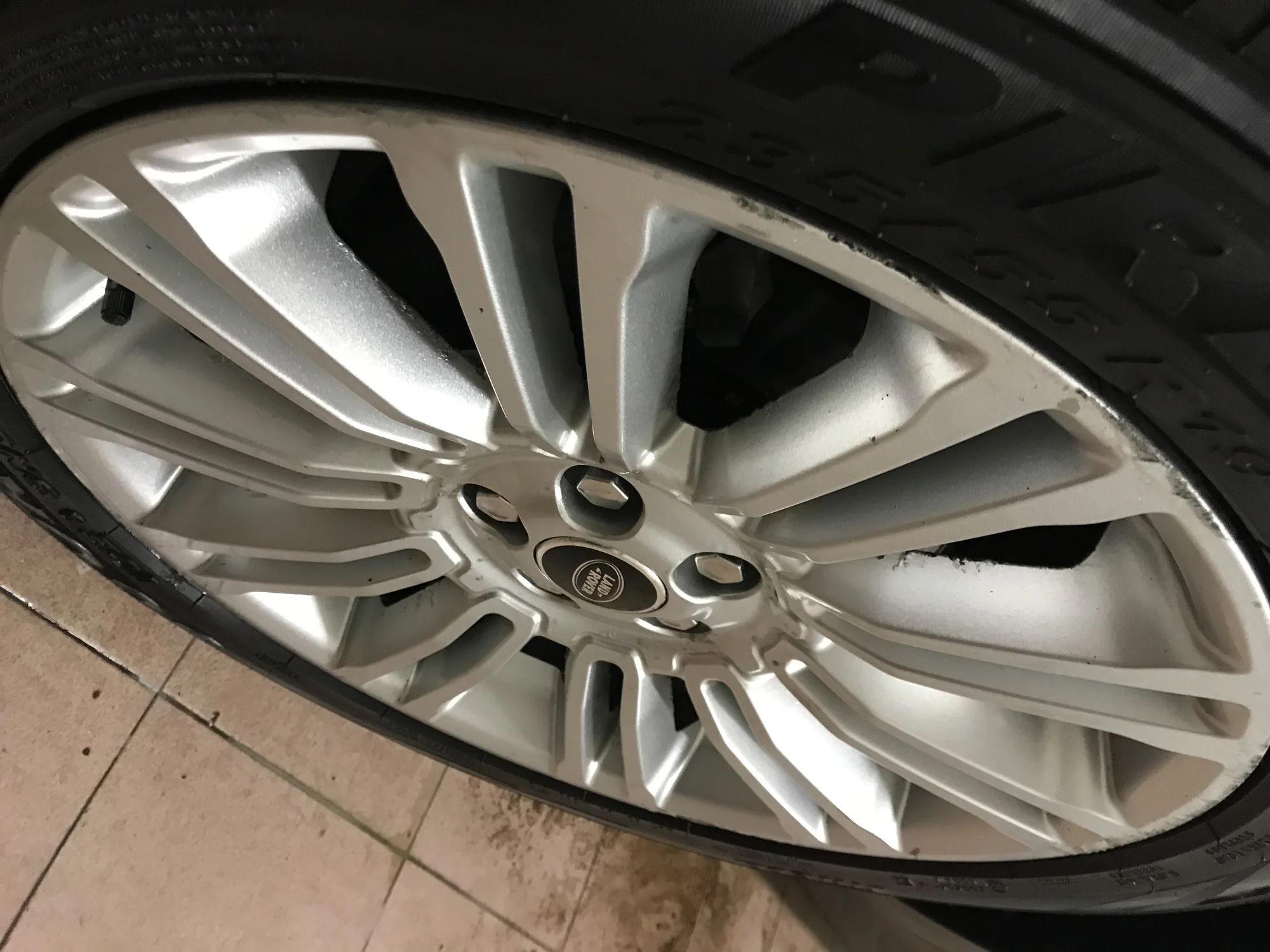 Dejte auto do pucu: komplexní péče o interiér i exteriér vašeho vozu