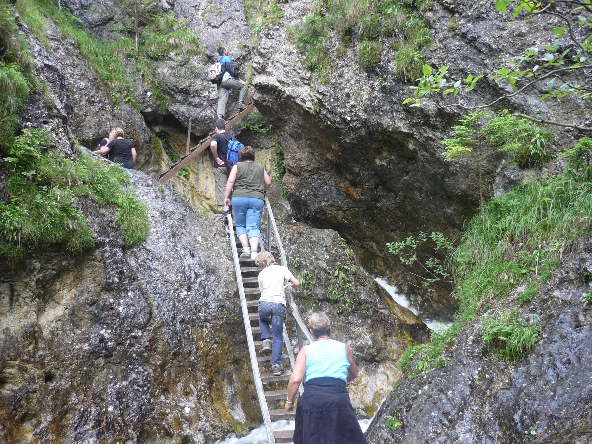 Celodenní výlet do Jánošíkových dier, na Rozsutce a do Vrátné doliny: soutěsky, kaňony, vodopády, hřebenovky