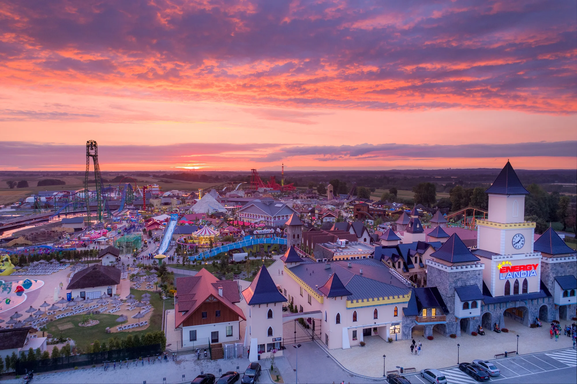 Celodenní výlet do zábavního parku Energylandia: extrémní horské dráhy, kolotoče, show i 7D kino