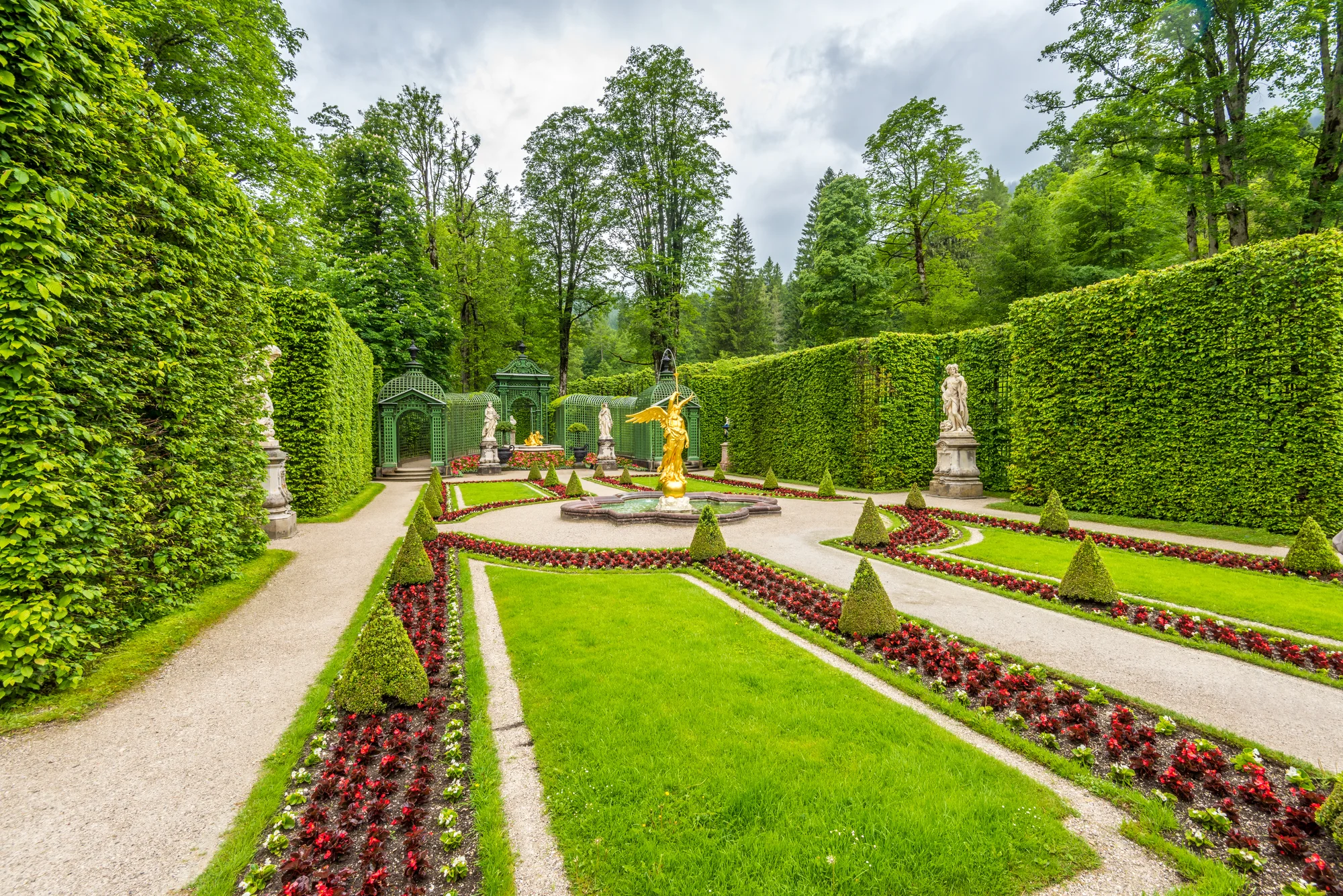 Pohádkové zámky krále Ludvíka Bavorského – Neuschwanstein a Linderhof