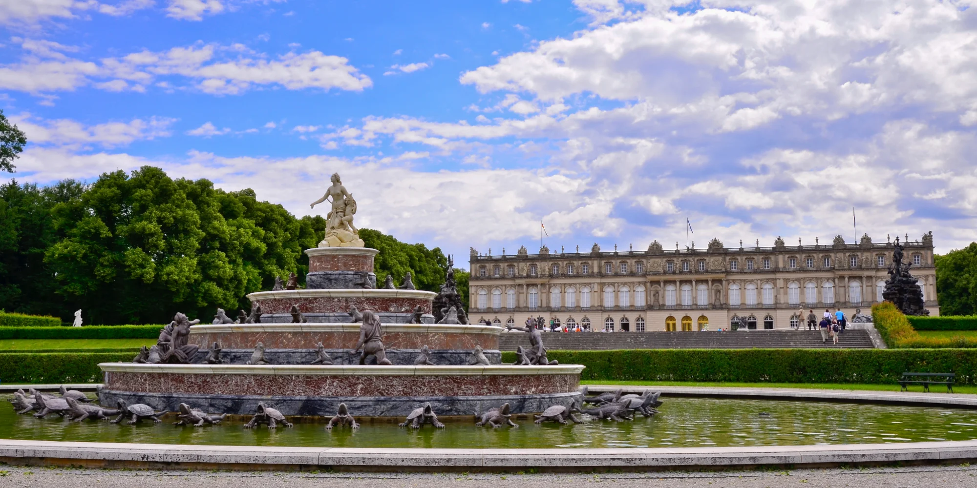 Nejkrásnější zámek šíleného Ludvíka - Herrenchiemsee a Salzburg