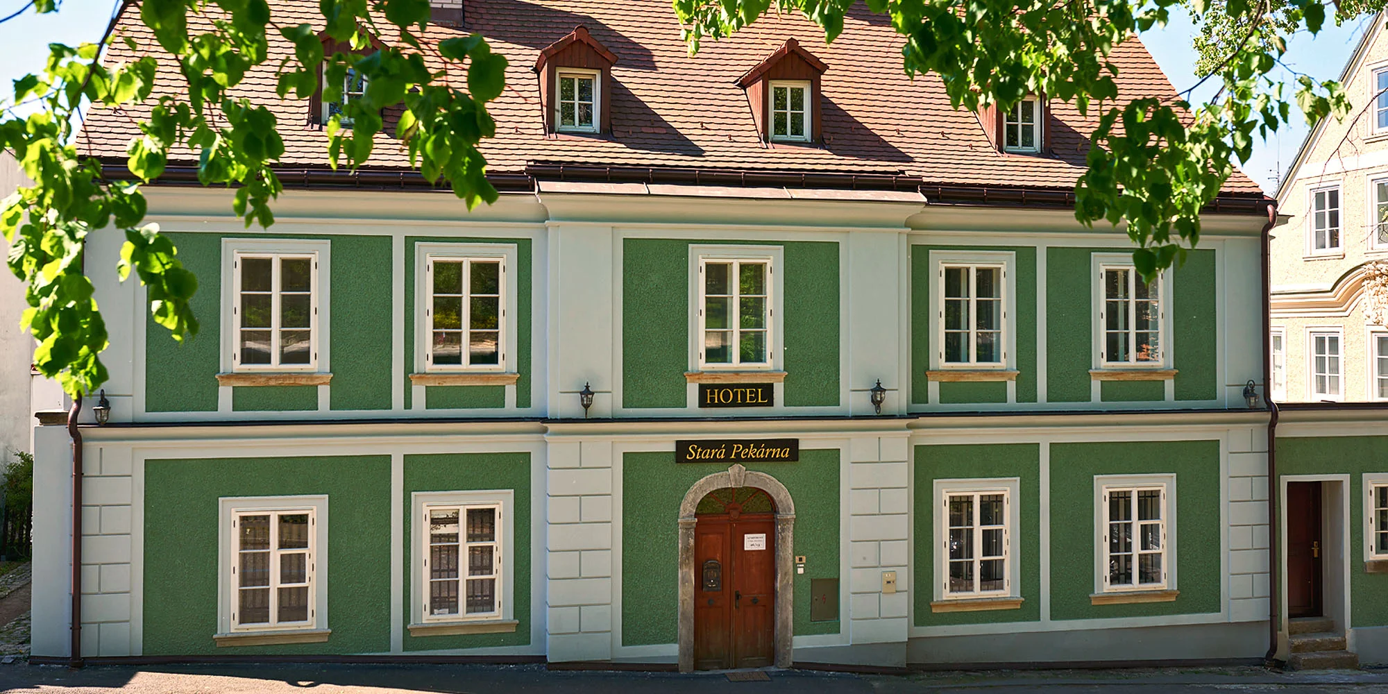 Relax, romantika i zábava v Liberci: hotel s privátním wellness a snídaněmi