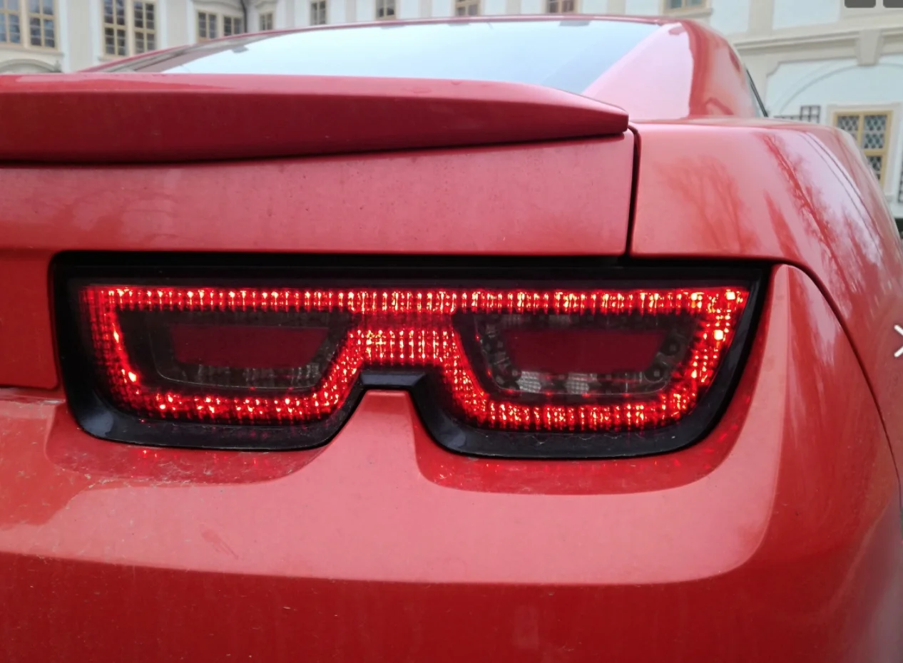 Zapůjčení ďábelského Chevroletu Camaro V8 s výkonem 400 koní na 12–48 hodin včetně víkendu