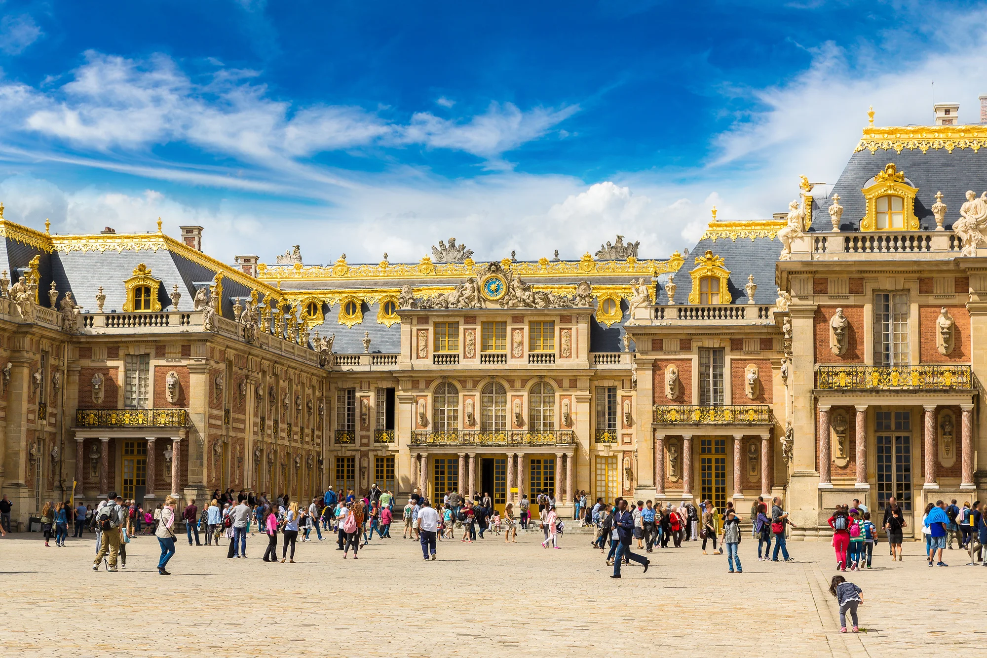 4denní zájezd do Paříže a Versailles s 1 nocí v hotelu a průvodcem