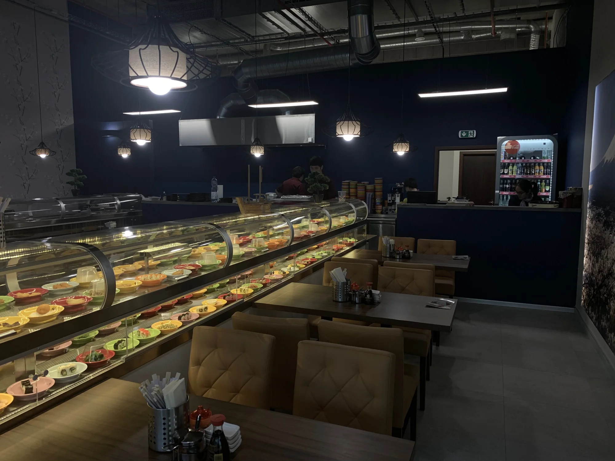 Neomezené hodování asijských dobrot: 2 hodiny running sushi pro jednoho
