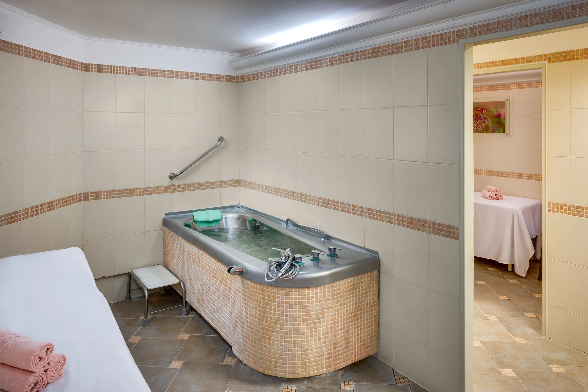 4* pobyt v centru Mariánských Lázní s polopenzí, wellness i procedurami