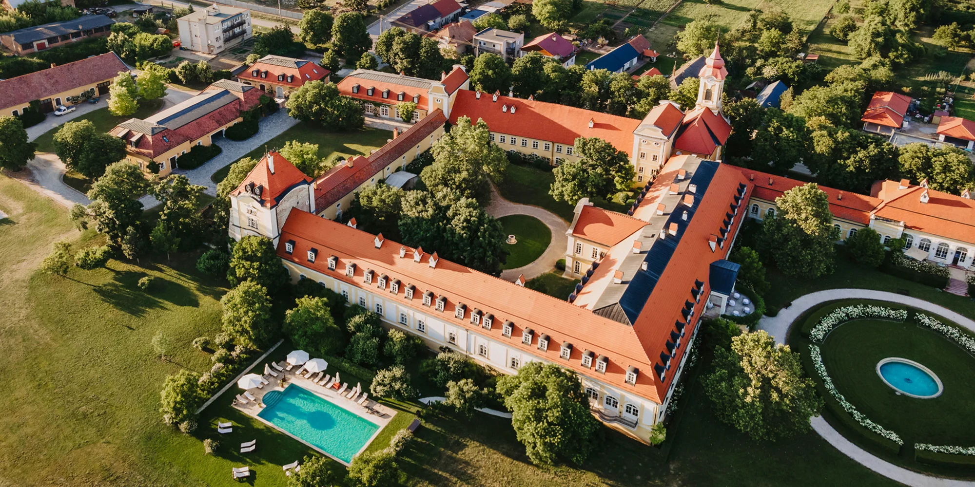Slovensko: zámecký hotel se stravou a neomezeným wellness