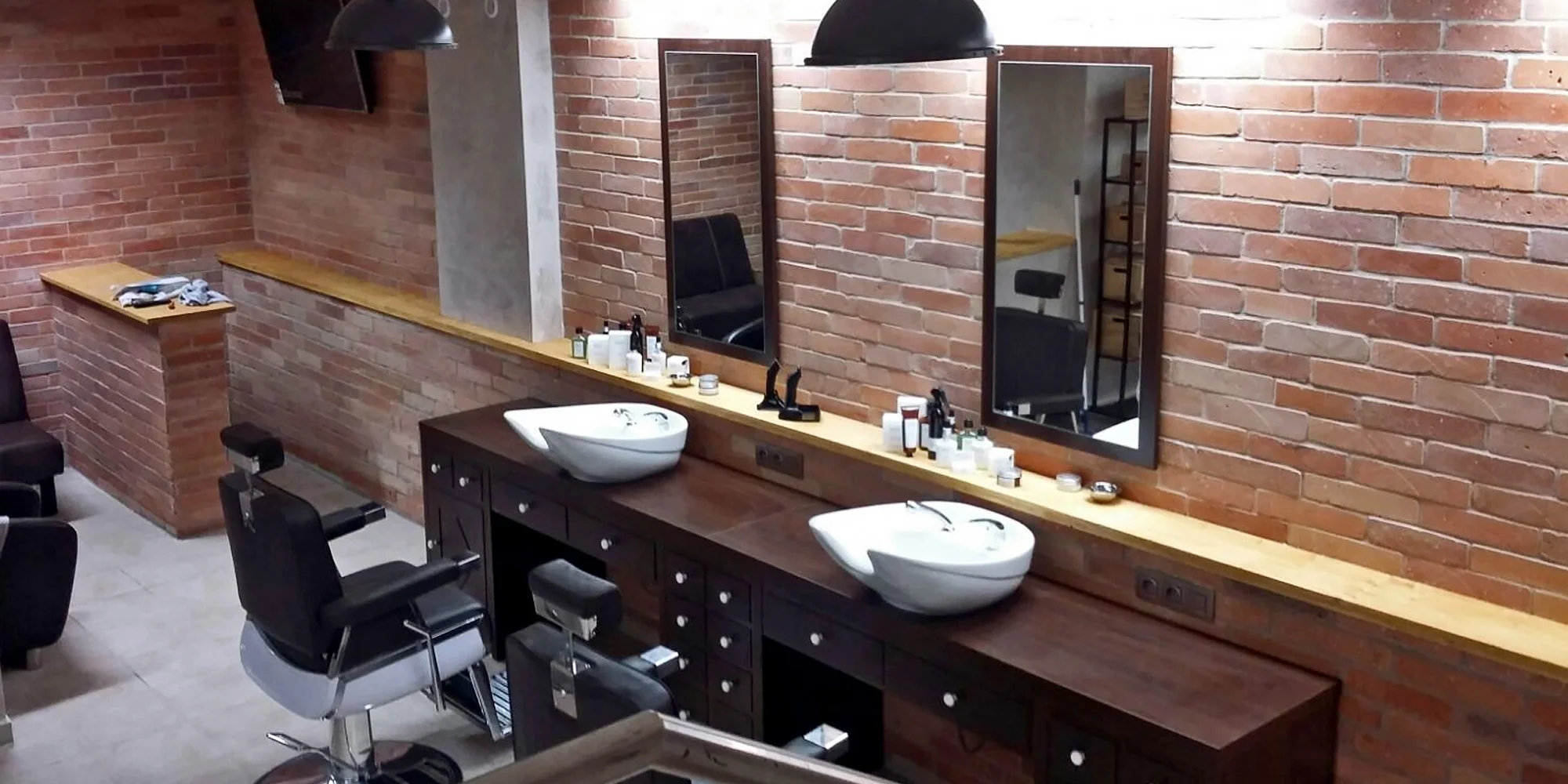 Budete fešák: all inclusive péče o vousy a vlasy v barbershopu