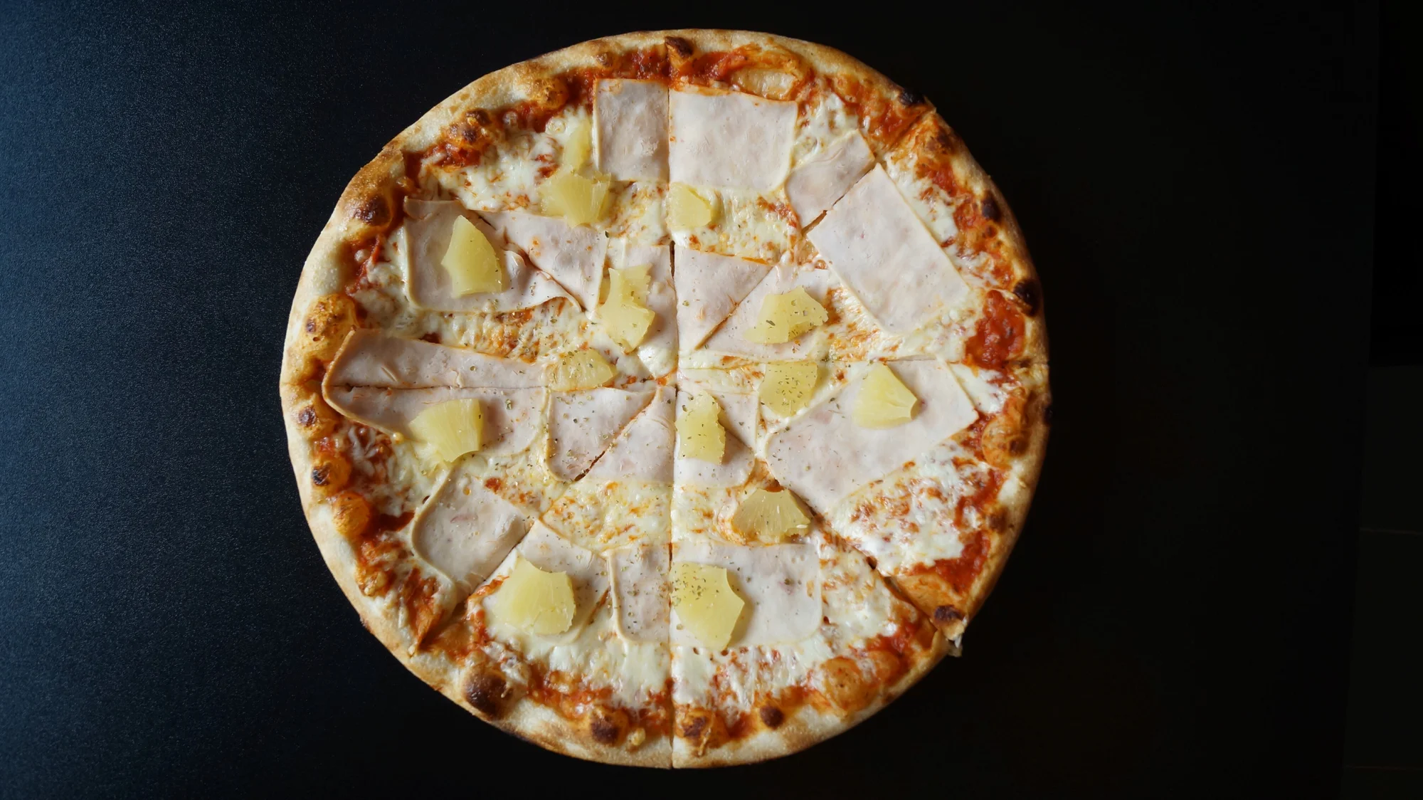 Liberecká Itálie: dvě křupavé pizzy o průměru 32 cm podle výběru