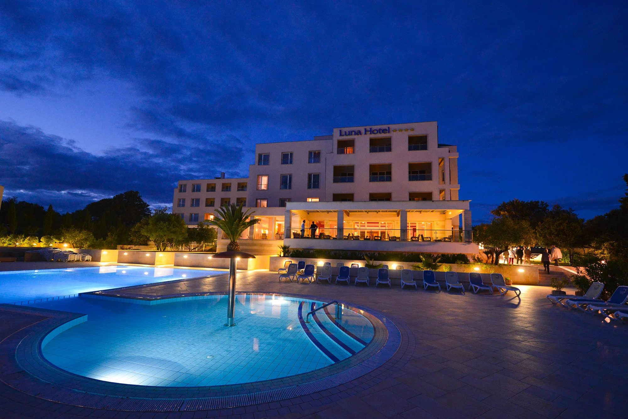 4* dovolená na chorvatském ostrově Pag: all inclusive i bazény, 2 děti zdarma