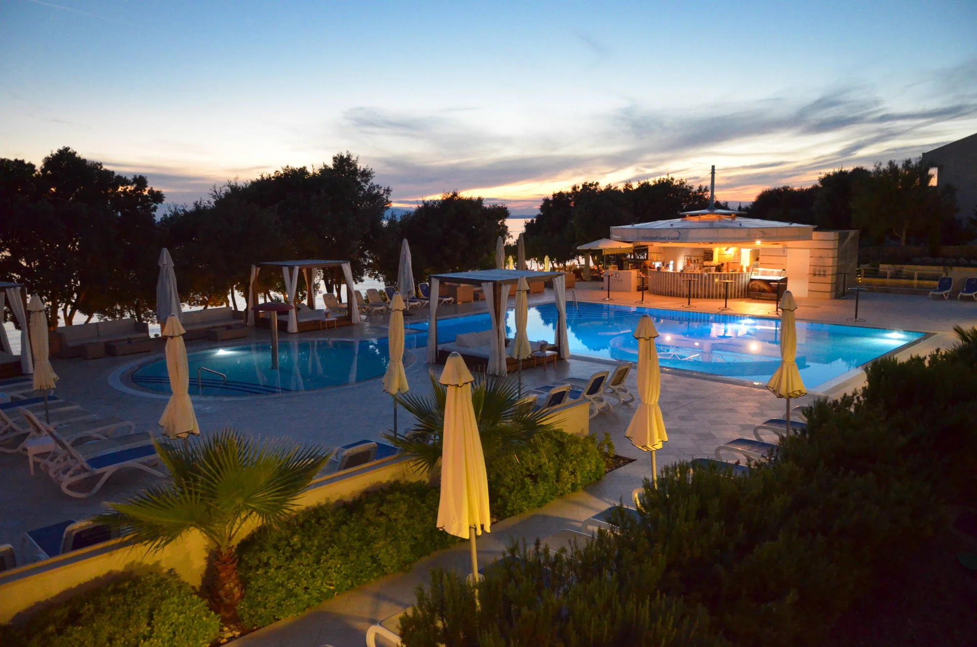 4* dovolená na chorvatském ostrově Pag: all inclusive i bazény, 2 děti zdarma