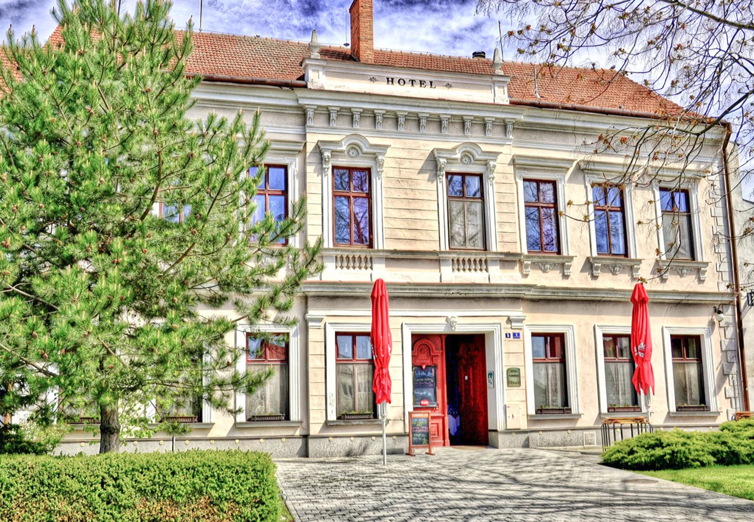 Romantický pobyt u Mikulova nedaleko thermalparků: strava, víno i privátní wellness