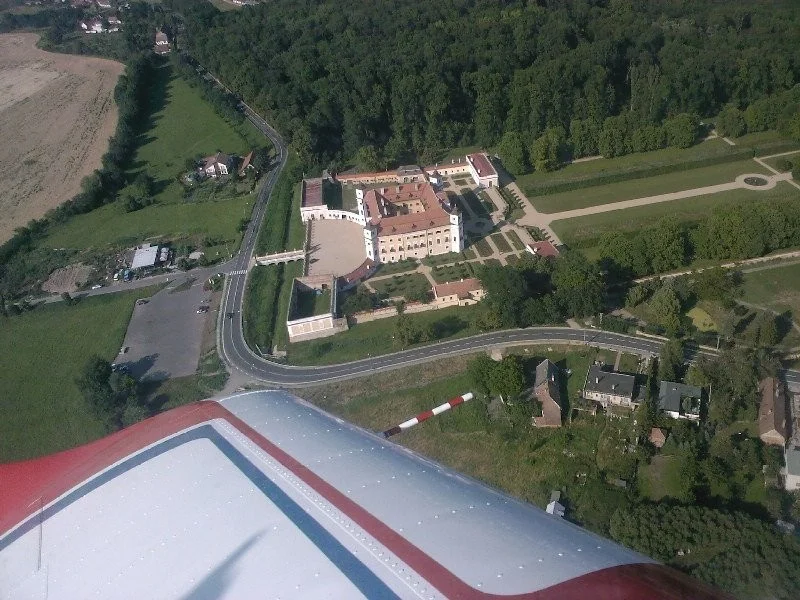 Staňte se na chvíli pilotem: až 40 min. řízení sportovního letounu