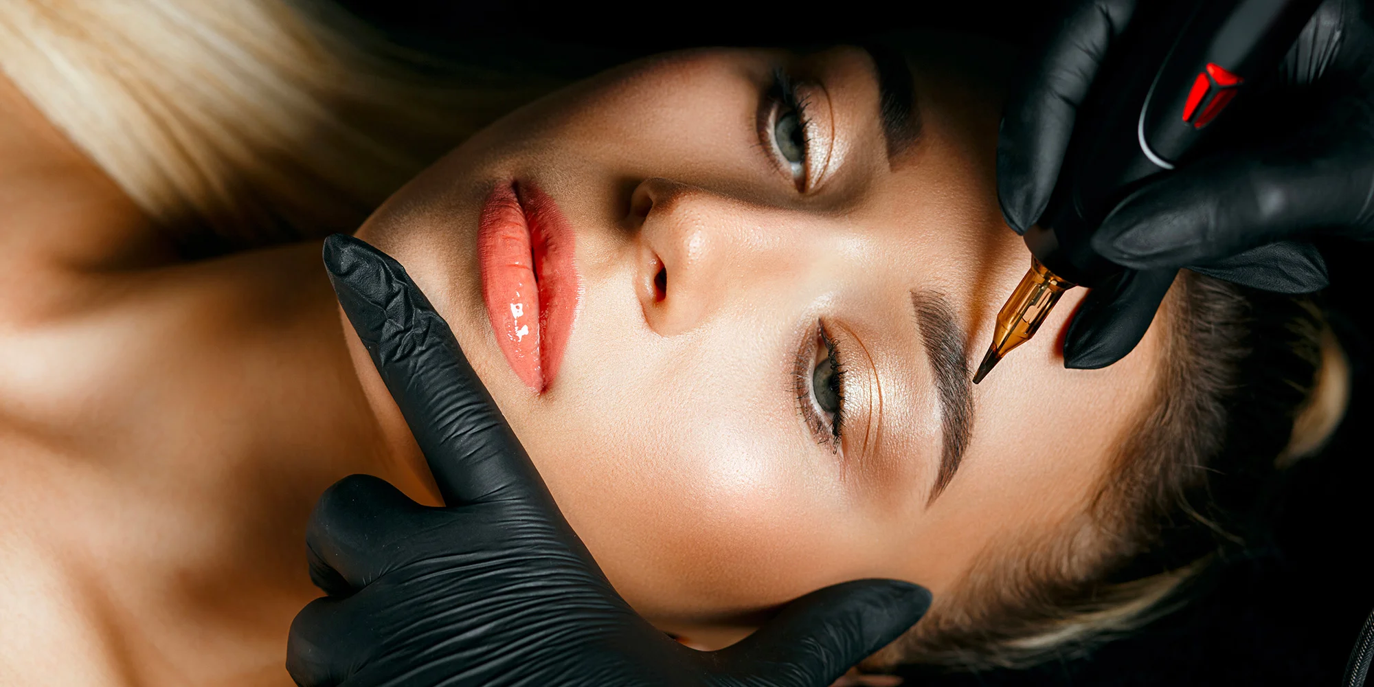 Dopřejte si péči: laminace či pudrové obočí, lash lifting i čištění pleti