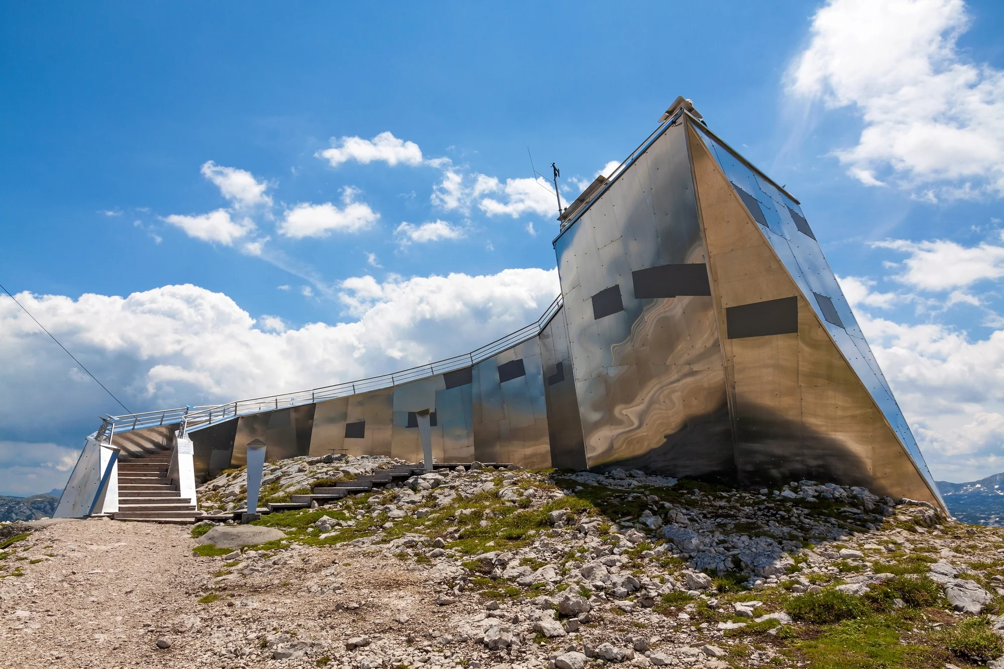 Výlet na Dachstein a město Hallstatt v Rakousku: úžasná vyhlídka Pět prstů i Ledová jeskyně