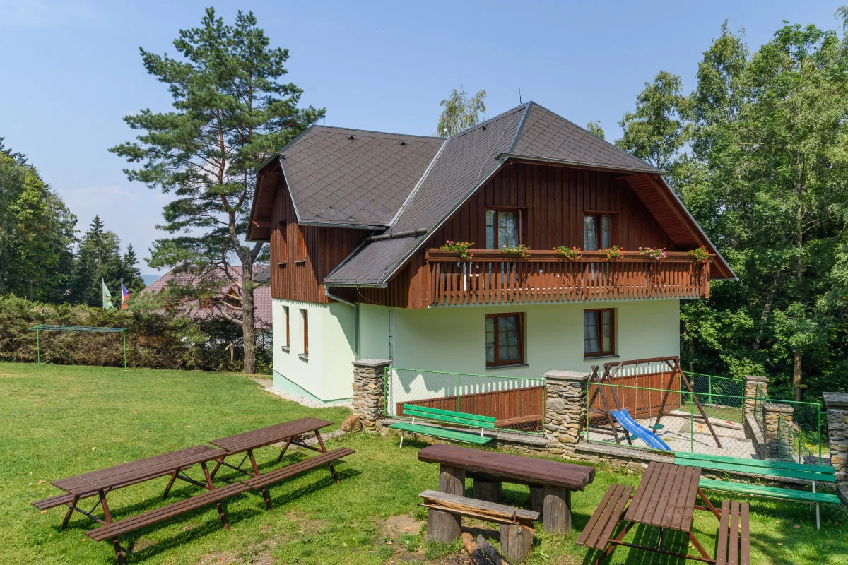 Pobyt na Šumavě: vybavené apartmány, až 3 děti do 14,9 let zdarma