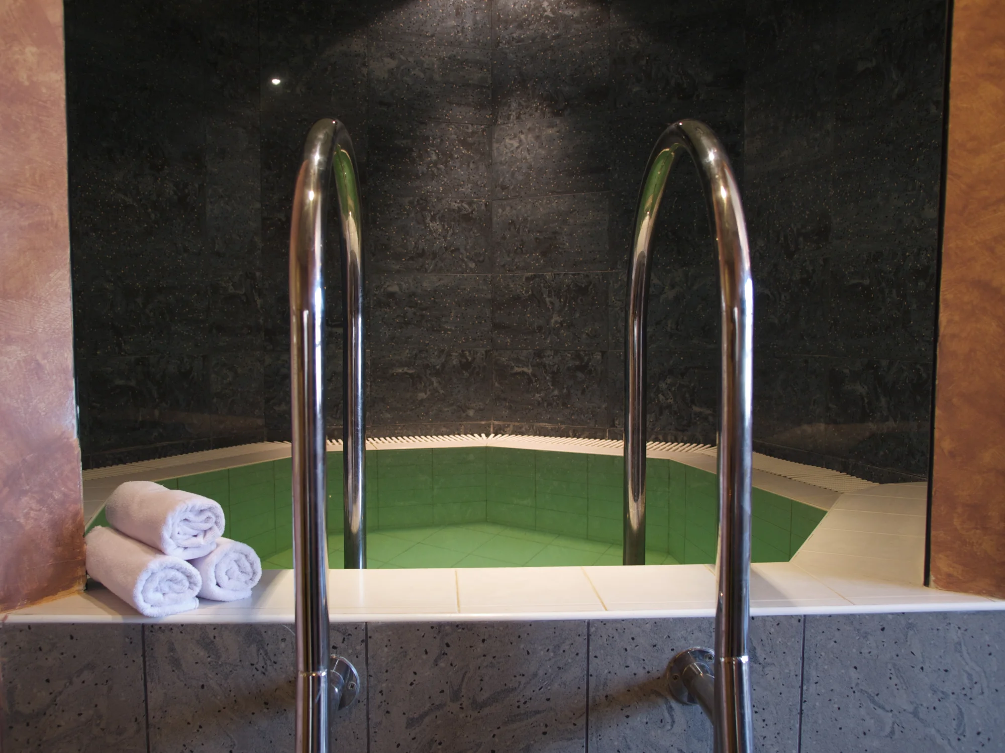4* pobyt v centru Karlových Varů: ubytování se snídaní, wellness i projížďkou v kočáře