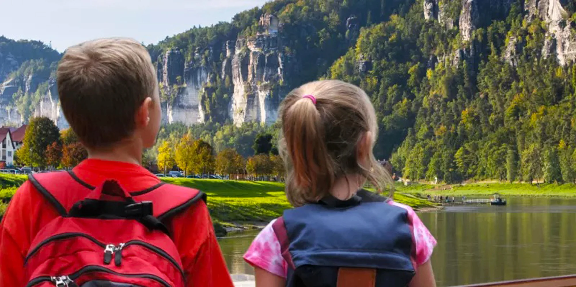 Lodní lístek na plavbu - TOP Saského Švýcarska (Kurort Rathen a Königstein) s obědem, večeří, živou hudbou a průvodcem po celý den