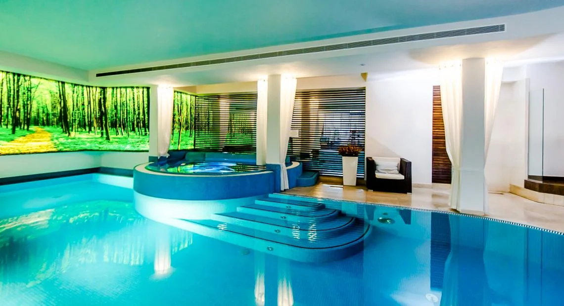 5* pobyt v polském Rzeszówě se stravou, neomezeným wellness a vířivkou na střeše