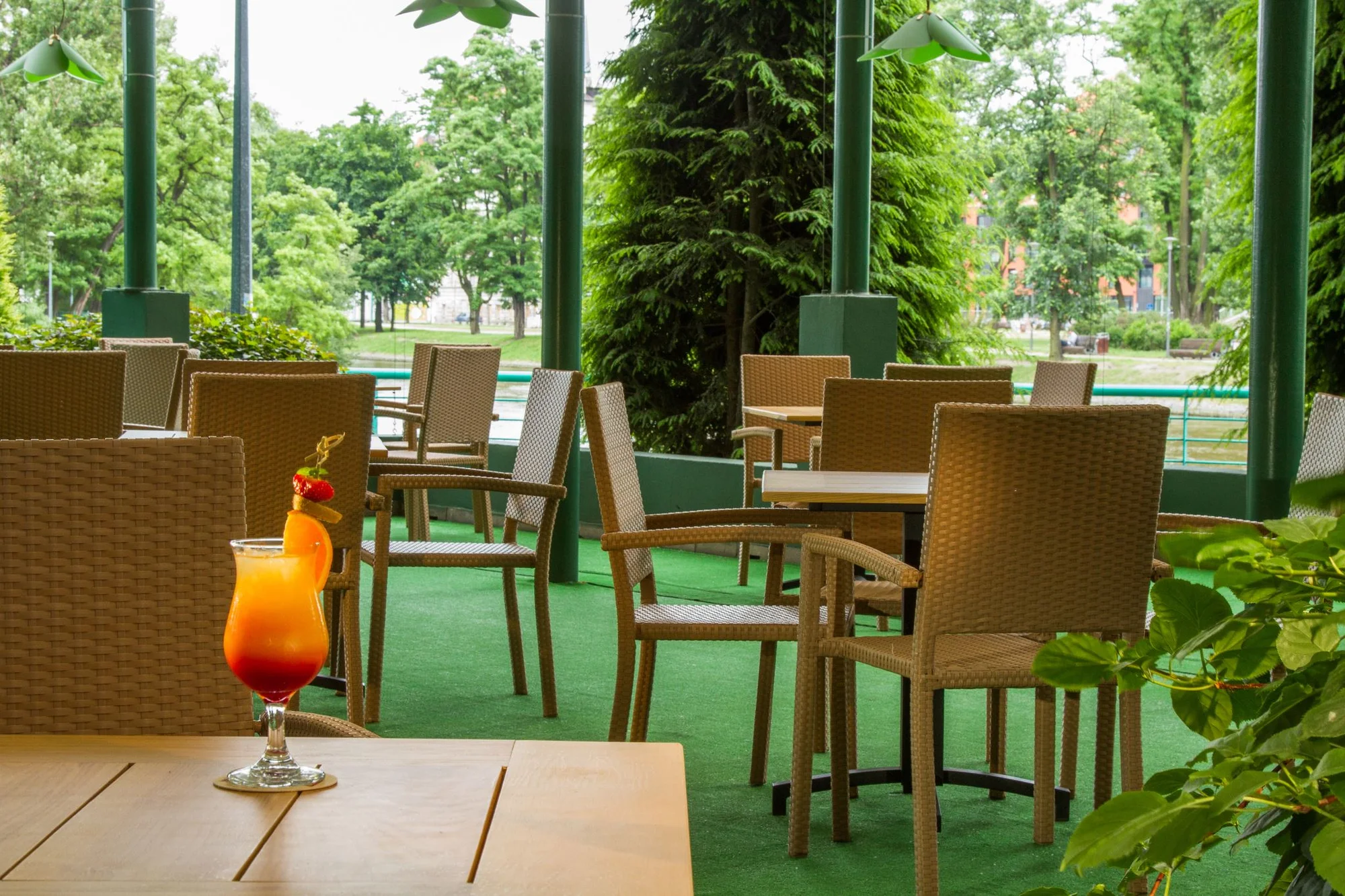 4* pobyt u centra Vratislavi: hotel přímo u Odry, snídaně i sauna, akce 2 děti zdarma