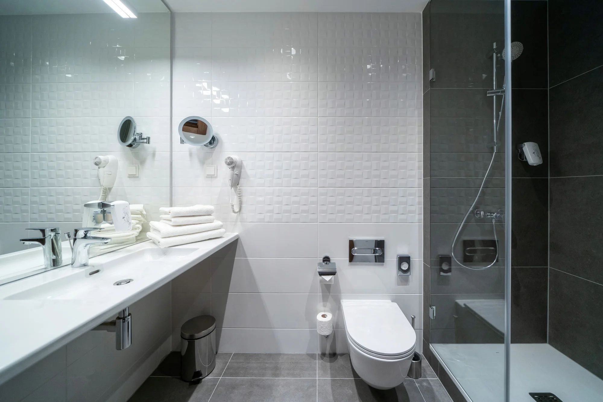 4* pobyt u centra Vratislavi: hotel přímo u Odry, snídaně i sauna, akce 2 děti zdarma