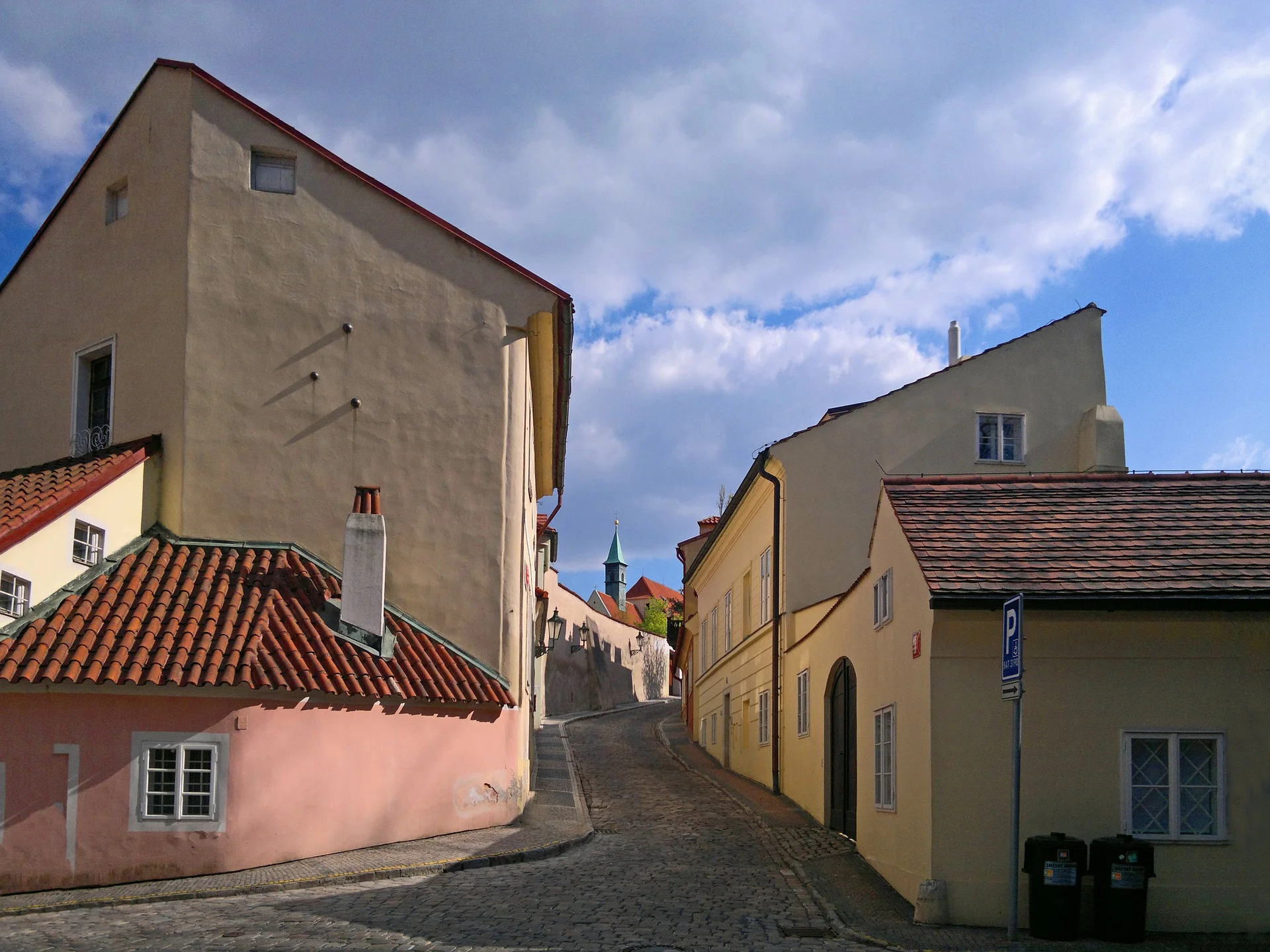 Komentované vycházky Prahou s průvodcem pro 1-2 os: Nový Svět, Vyšehrad i Kampa
