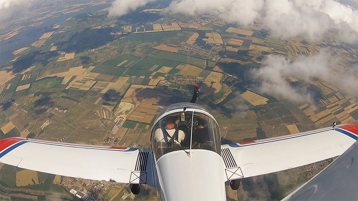 Staňte se na chvíli pilotem: až 40 min. řízení sportovního letounu