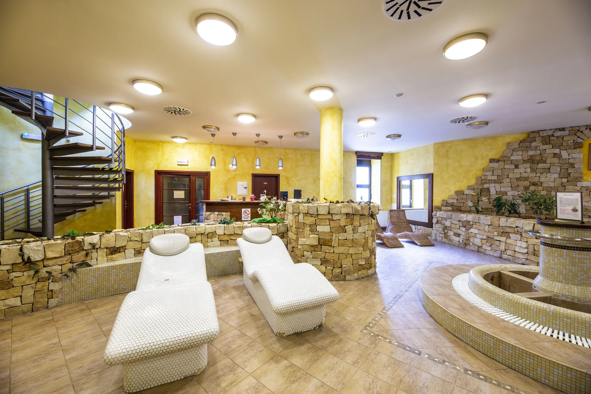 Pobyt v hotelu v centru Harrachova: 3–15 dní s polopenzí vč. letních prázdnin