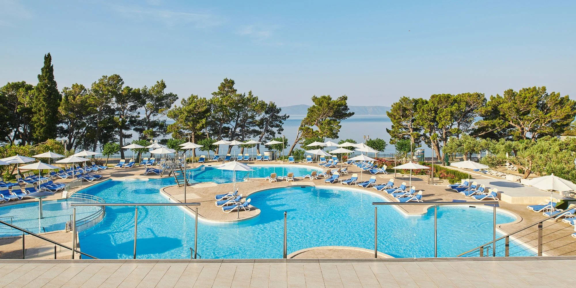 Moderní hotel na Makarské: all inclusive a animace