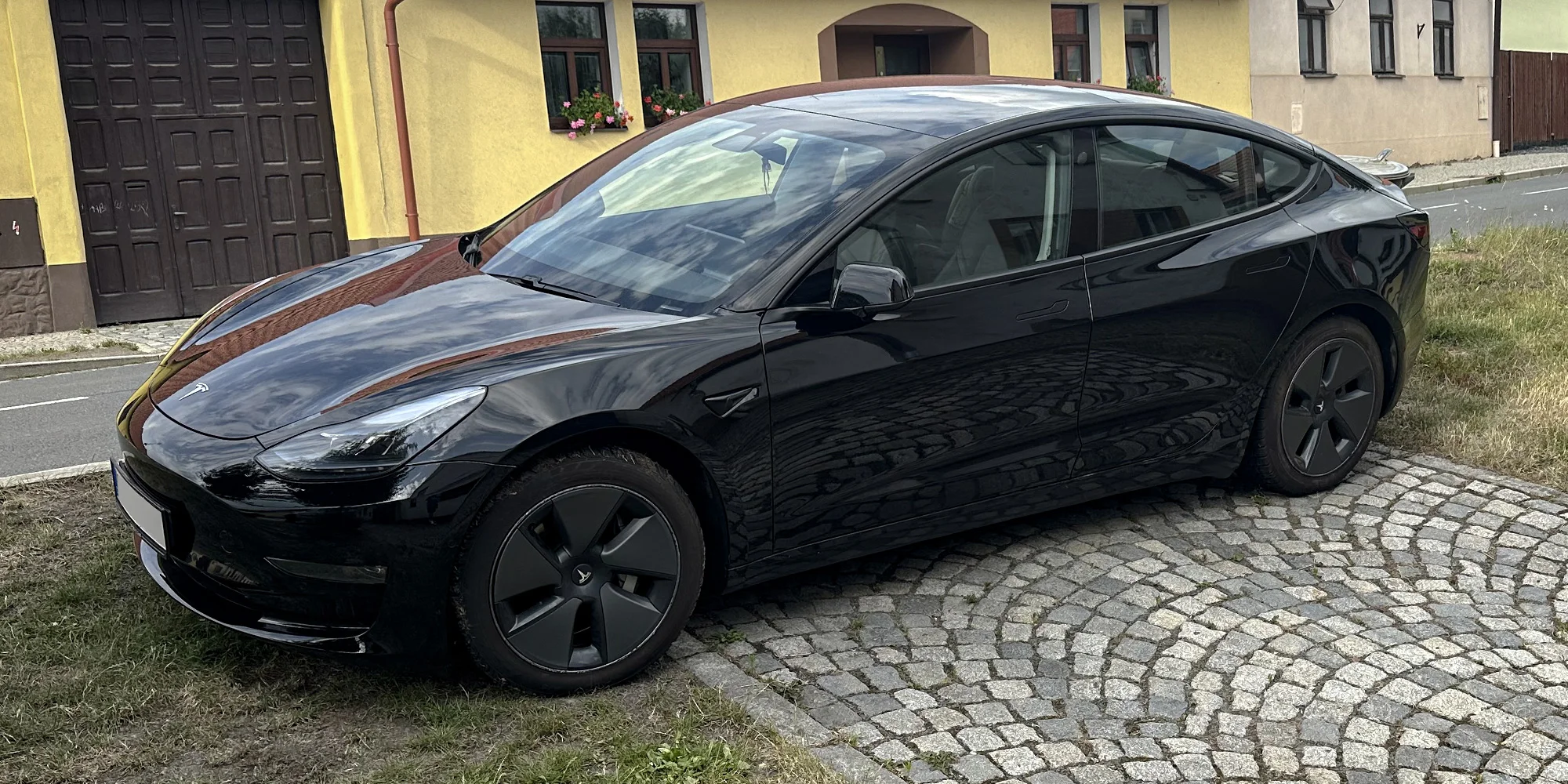 Tesla 3 Refresh: řízení, spolujízda i pronájem na víkend