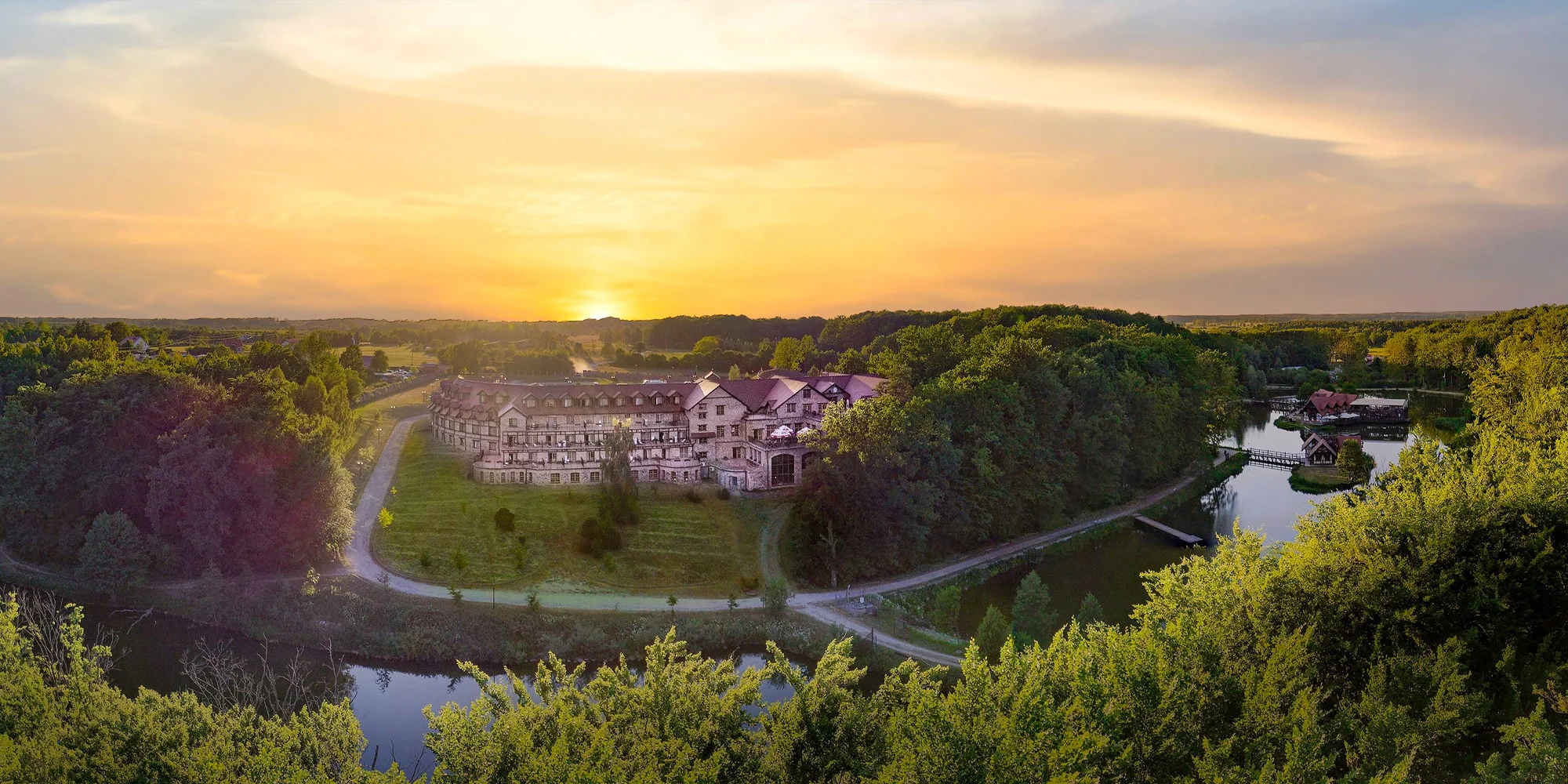 Resort 13 km od Baltu: snídaně, wellness, zoo i koně