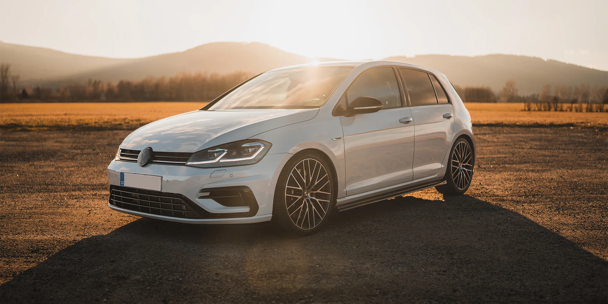 Pronájem Volkswagenu Golf 7.5 R na 1, 2 nebo 3 dny