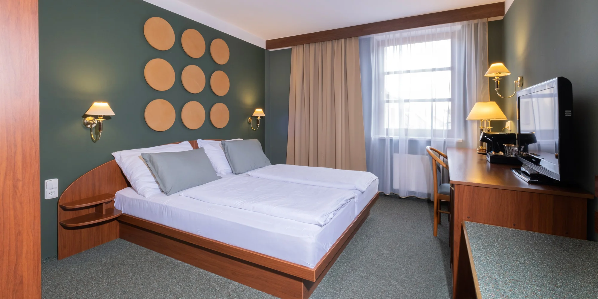 Litovelské Pomoraví: hotel se snídaní i lahví vína