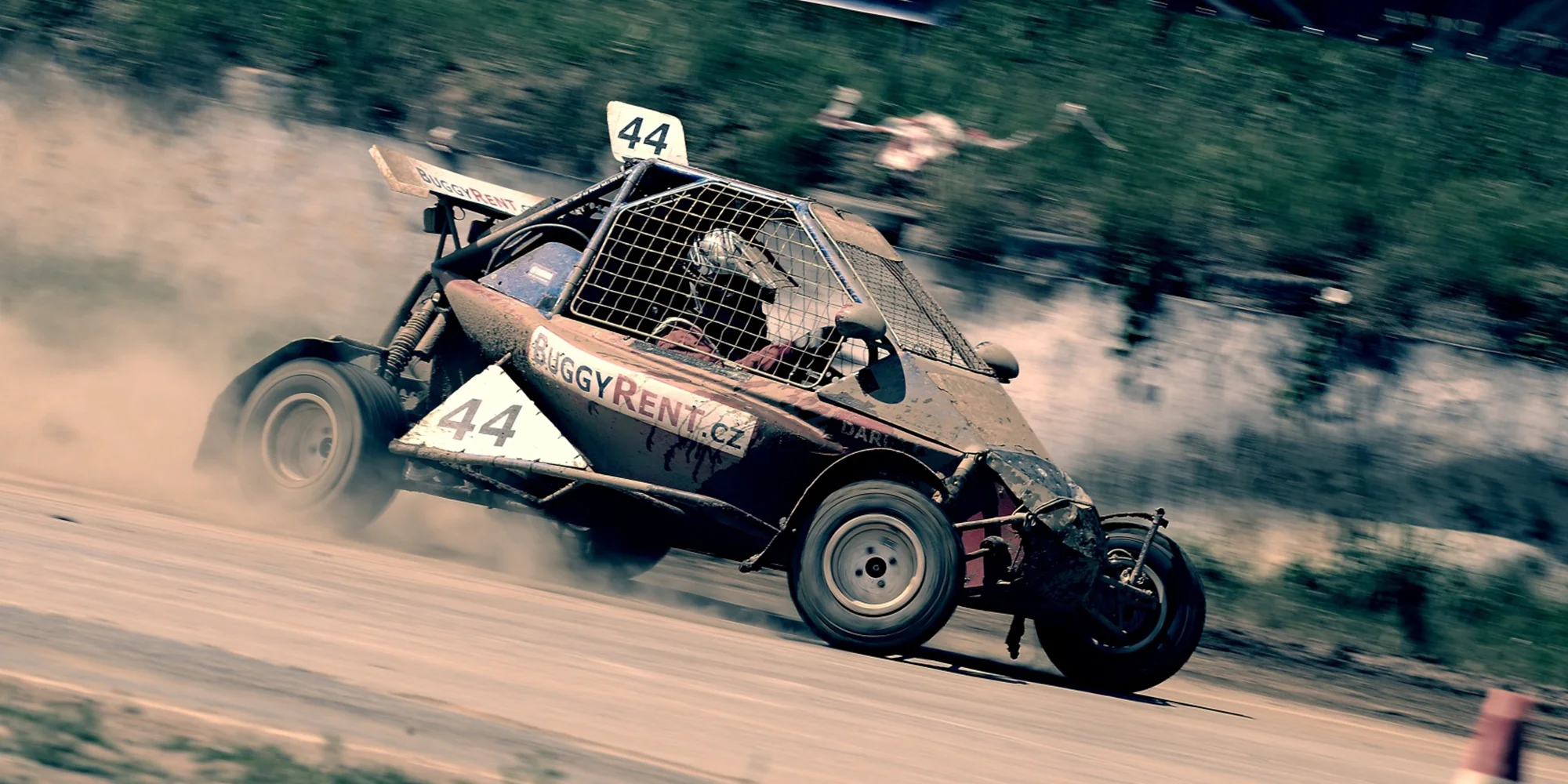 Až 20 okruhů v buggy Kartcross vč. tréninkového kola