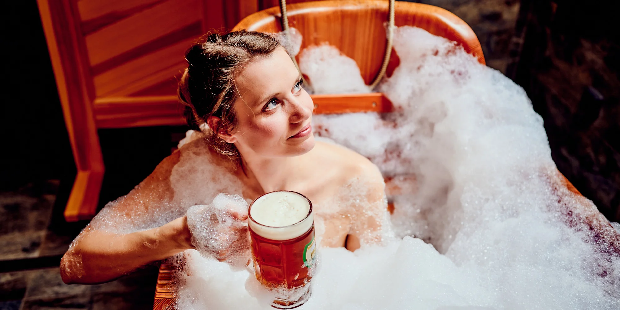 Privátní pivní či vinné lázně: koupel, pára, pivo nebo víno