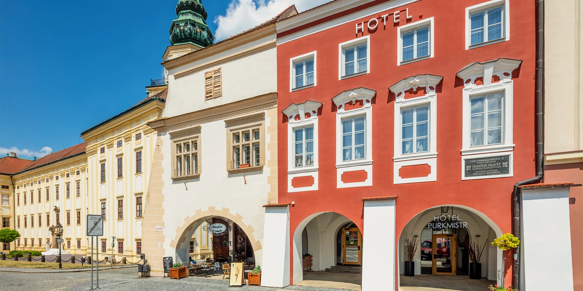 Pobyt v centru Kroměříže se snídaní, wellness i zámkem